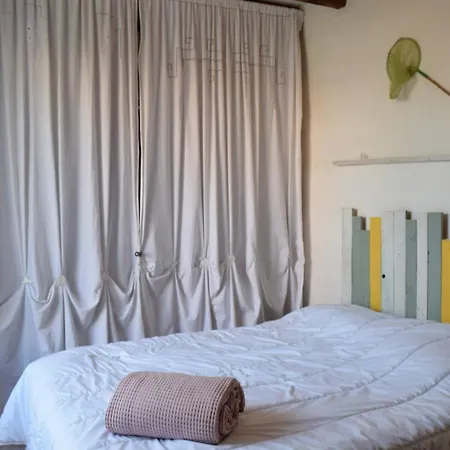 Ep000-22c 3 Pieces-4 Couchages * L'Epine (Vendee)